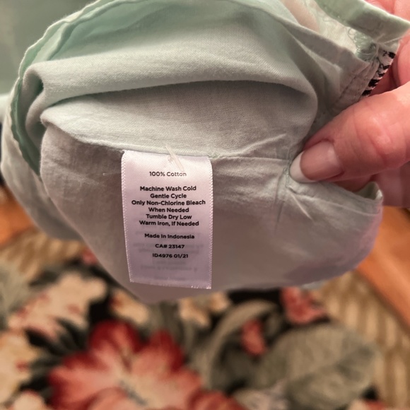 Talbots, light green sleeveless Zebra shirt, Size SP - Picture 4 of 4